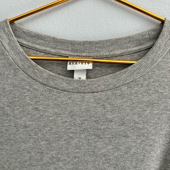 AVA & VIV Gray Long Sleeve Blouse with Large Cuffs - Picture 3 of 6